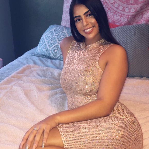 Meet your Posher, Seryna - Picture 2 of 4